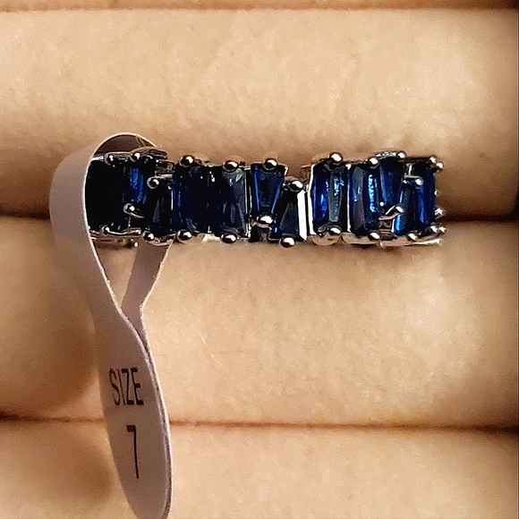 Fashion sapphire blue baguette CZ band ring size 7. - Picture 2 of 7